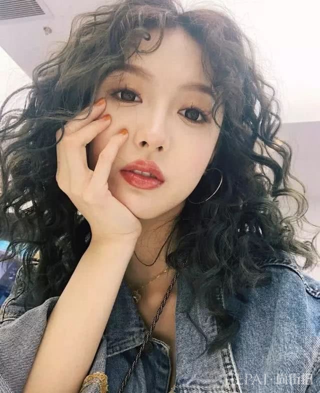 为啥有人烫发洋气，有人土气？这几个自带“土俗”气质，有你的吗