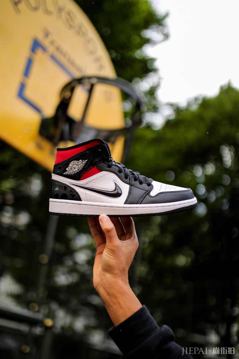 1+1=4!这双期待已久的Air Jordan 1 Mid “Quai 54”终于要发售了!