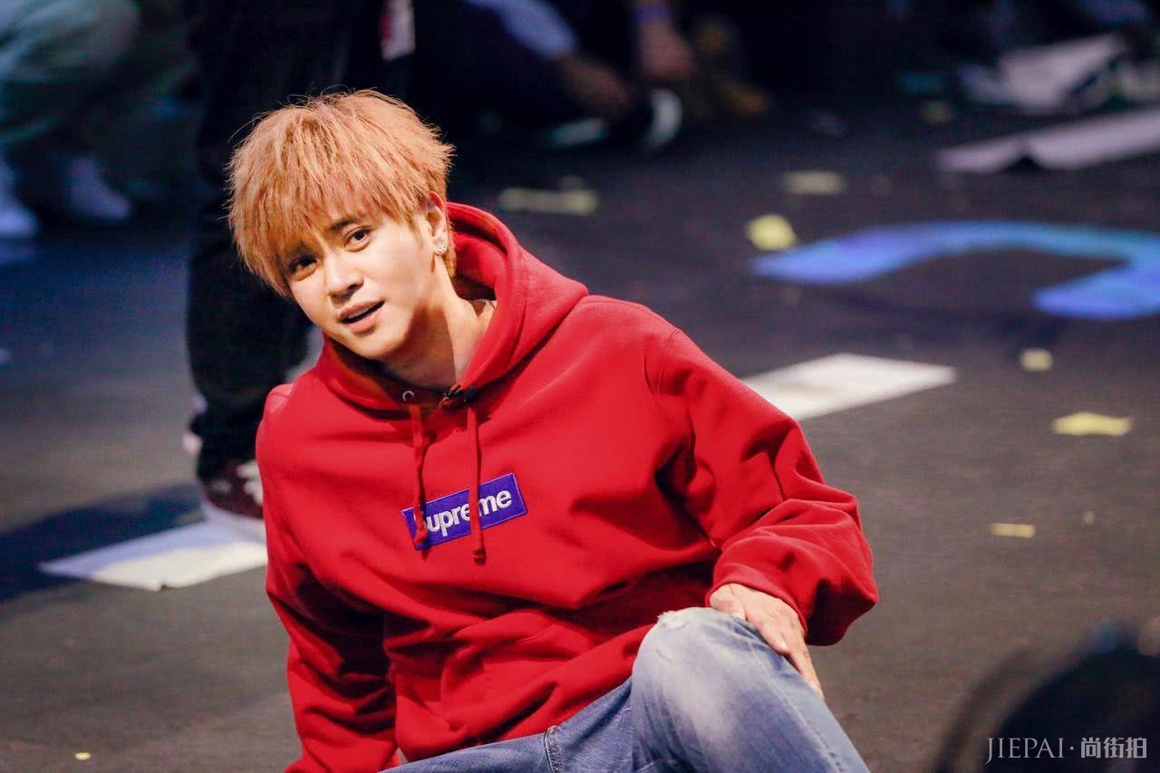 比罗志祥还搞怪!周扬青晒墨镜集合,爆款太多