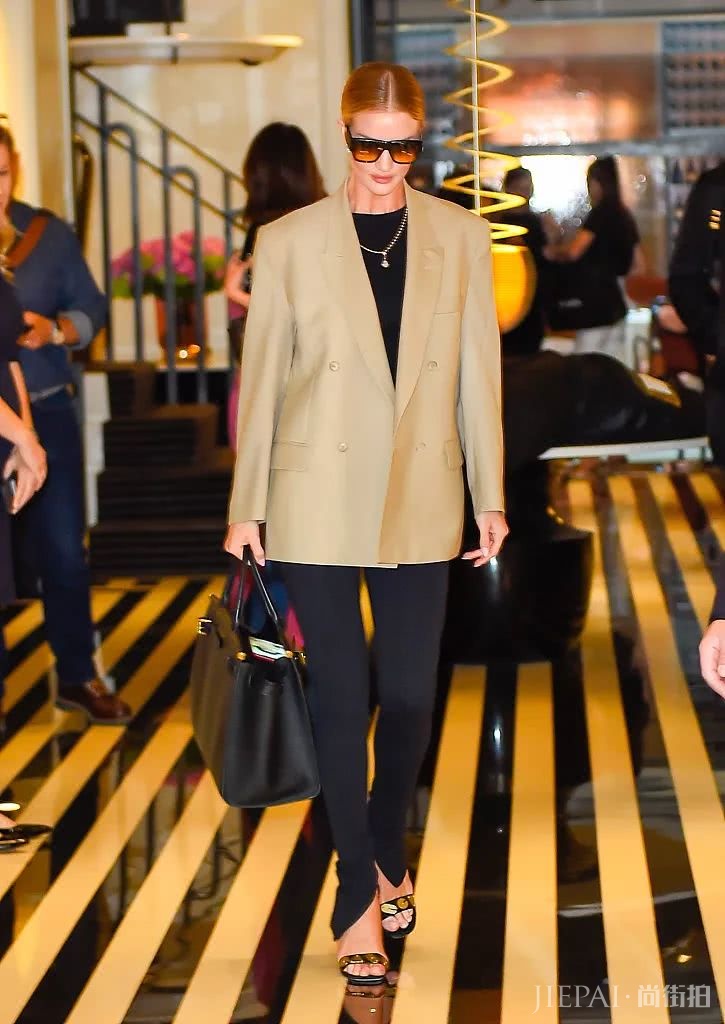 五五分、X、O腿型?靠它就能一键拉成漫画腿