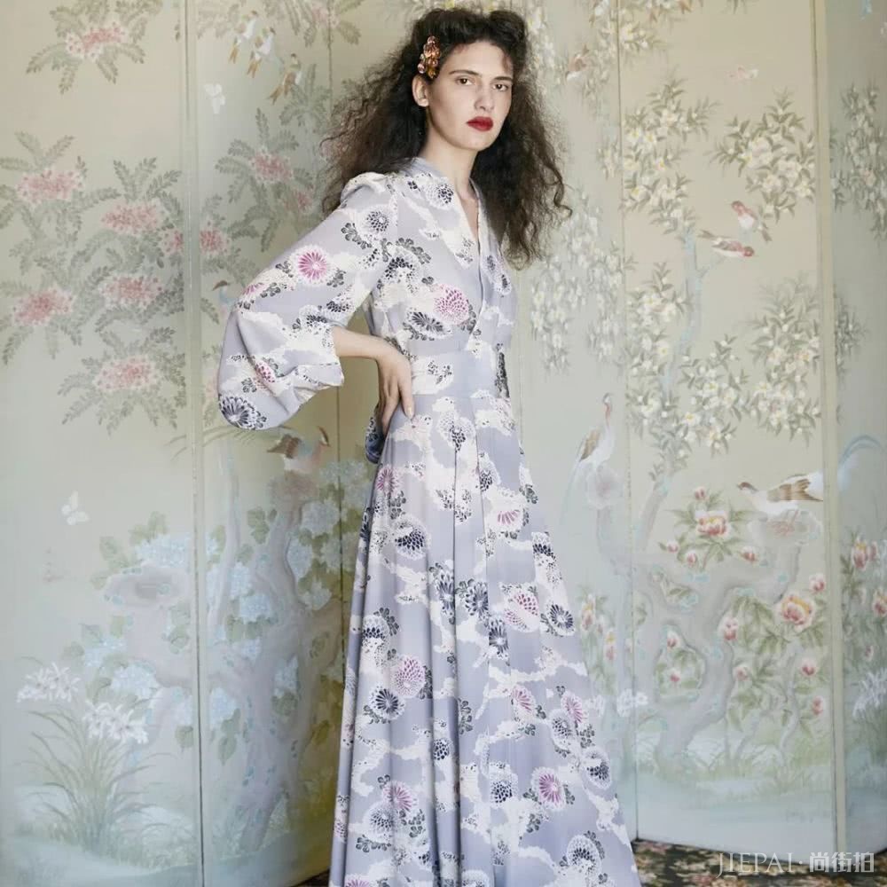 今年夏天最潮花裙子怎样挑选?学这3种方法就对了