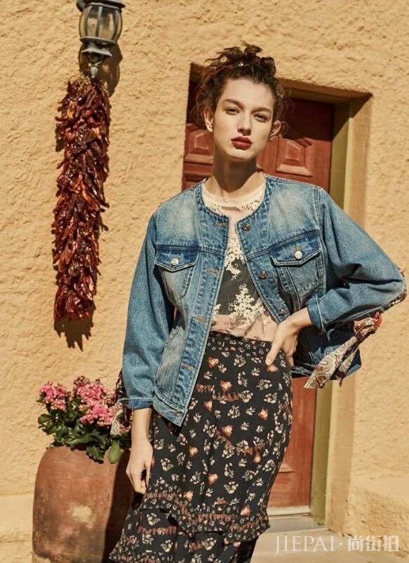 凭素颜行走时尚圈,一口气走了49场秀,广告还接到手软!