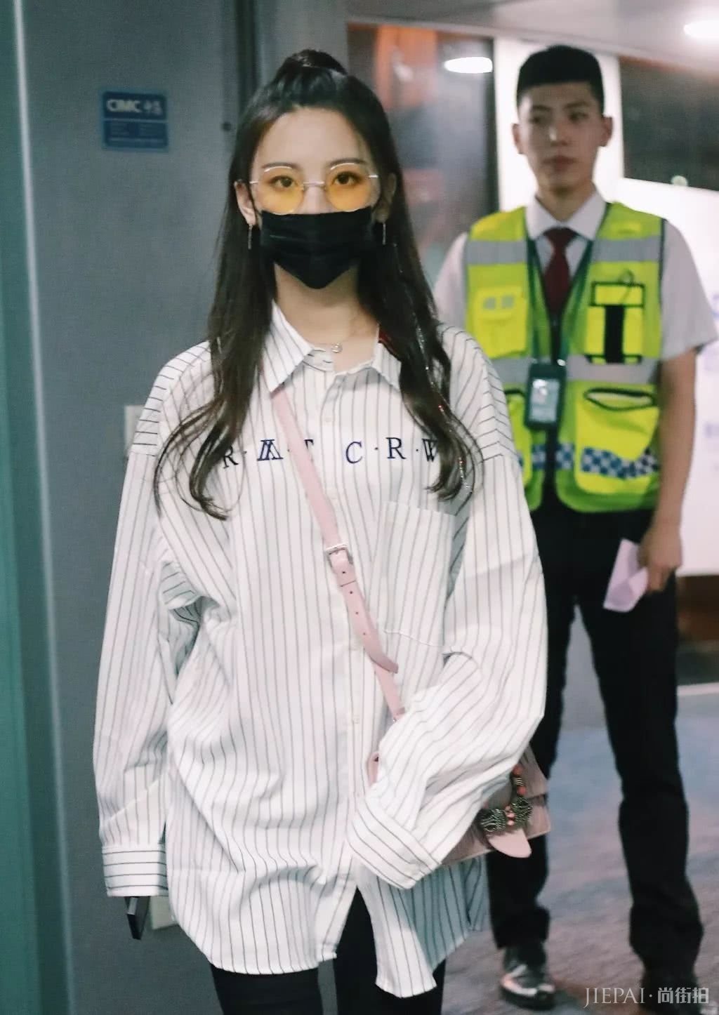 杨超越和AB同框合影完胜?黄金比例神仙颜值果然不是白来的