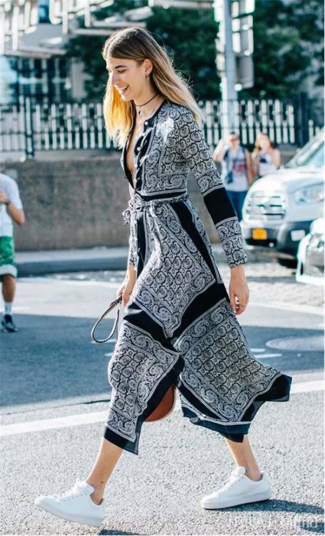 女人过了30看看下面这5种穿搭,优雅又知性