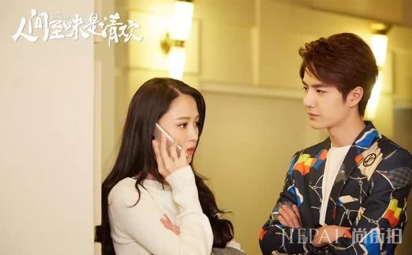 姐弟恋哪儿那么好谈,先得看看脸蛋够不够靓