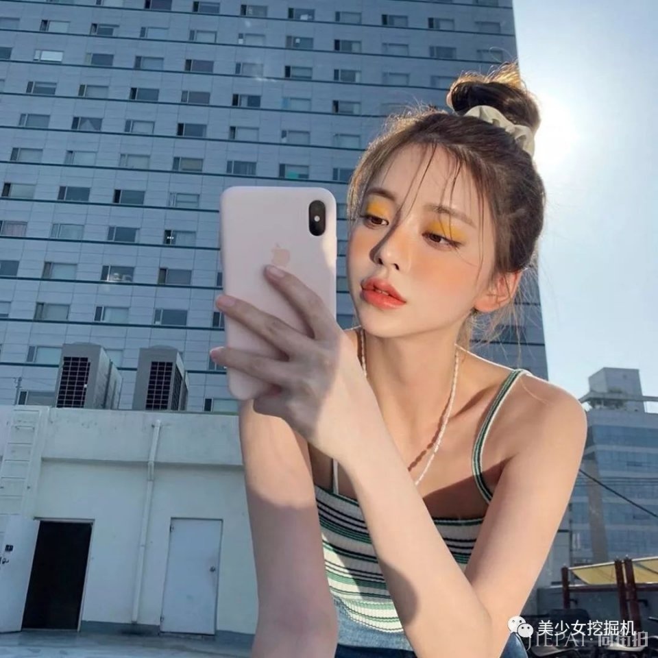 韩国林小宅,还撞脸天使宝贝的网红超甜少女,却顶着一张硅胶假脸