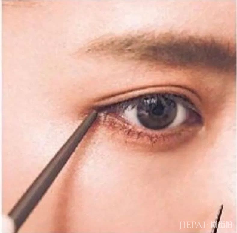 孟美岐的cos“猫女妆”简直绝了