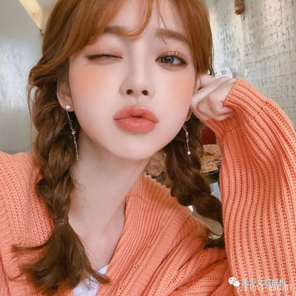 韩国林小宅,还撞脸天使宝贝的网红超甜少女,却顶着一张硅胶假脸