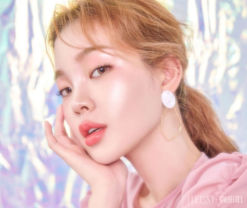 学会透亮的果汁妆,让你告别夏季暗沉脸,焕发青春少女气息