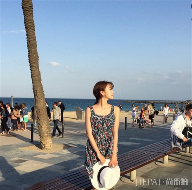 假期出行穿这8套旅行look，让你的造型自带滤镜效果