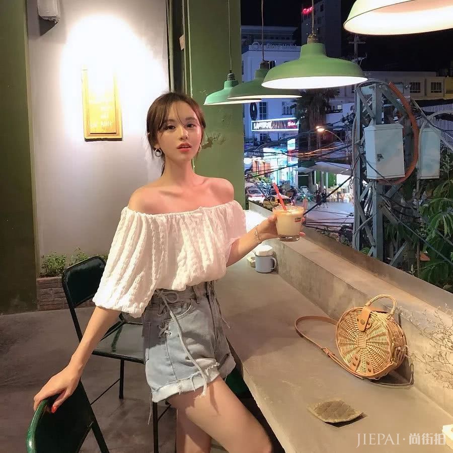 开叉半裙温柔风还自带知性美!纯色搭配穿出女人味,身材个个高挑