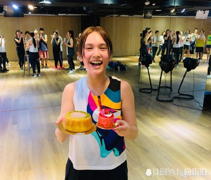杨丞琳晒健身庆生照，35岁素颜状态好到爆