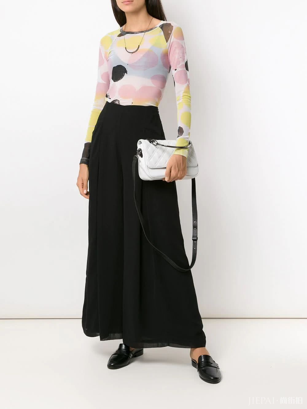 有的人表面看上去很高 其实都靠这条裤子