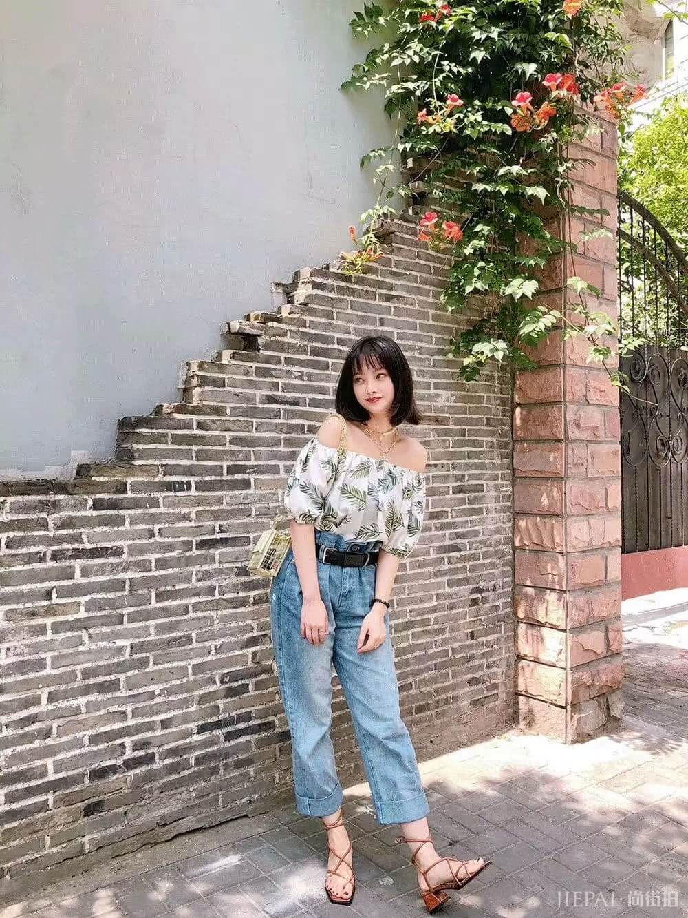 今年最火的细带凉鞋,怎么搭最好看都帮你们看好了