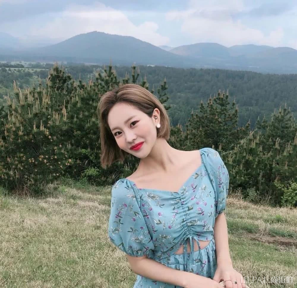 跟着ins上的短发小姐姐们学习夏日穿衣打扮