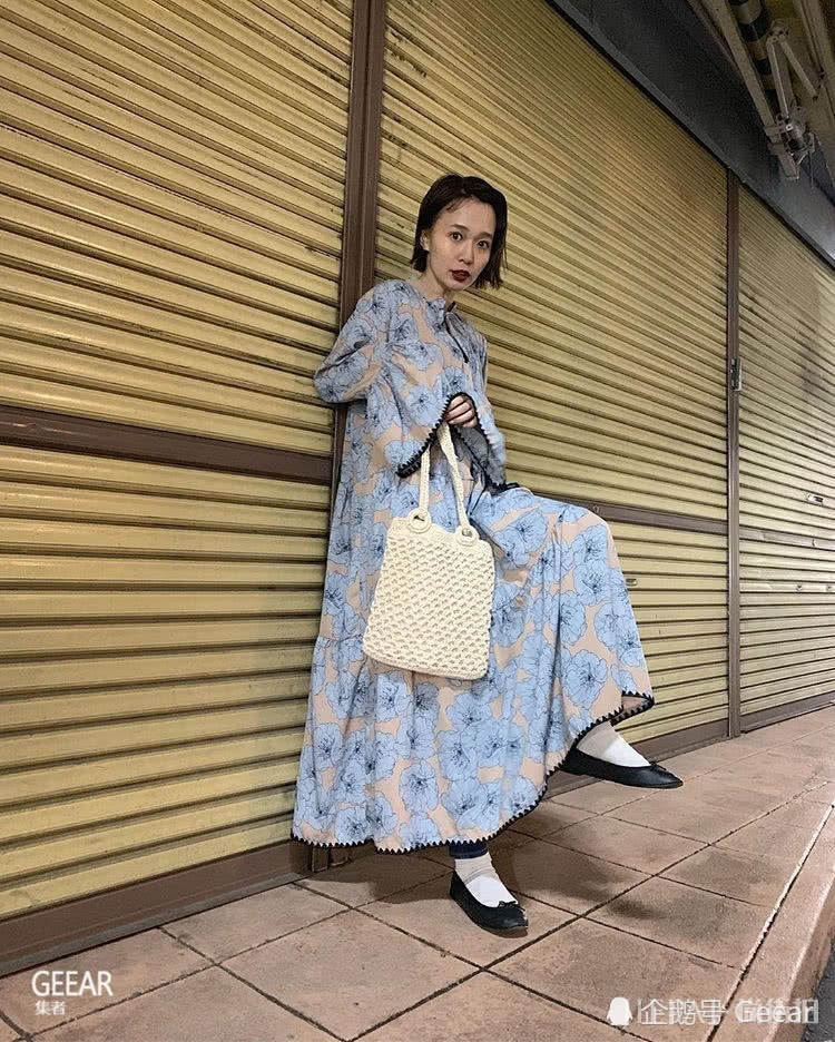古着不仅是一种风格，看这位日本时尚博主用混搭配出多样造型