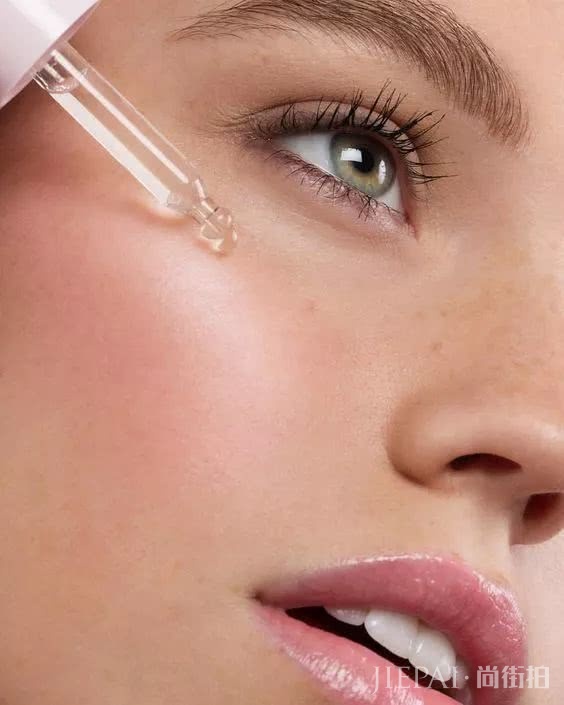 姐弟恋哪儿那么好谈,先得看看脸蛋够不够靓