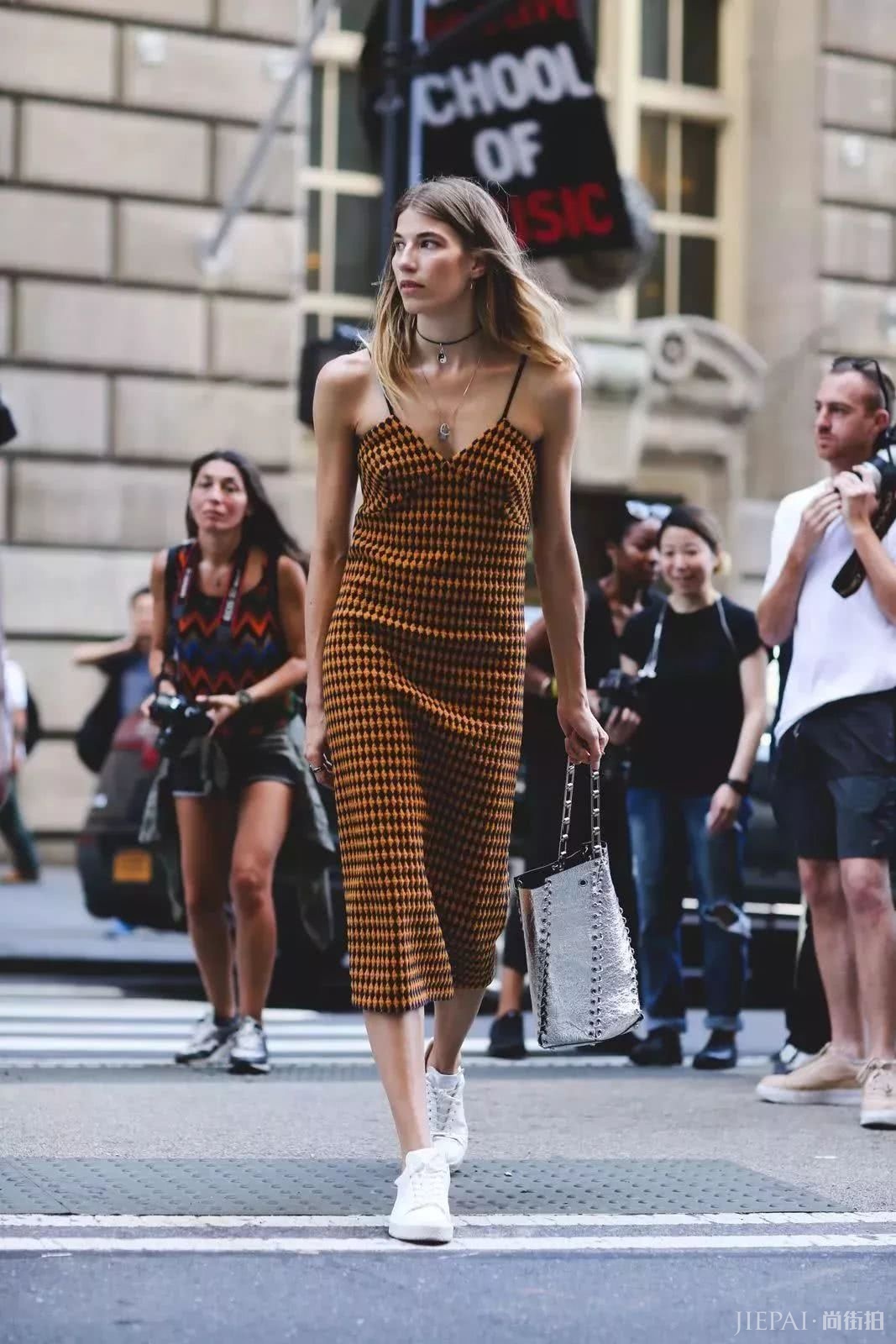 夏天穿裙子别搭这几双鞋,太好看了吧