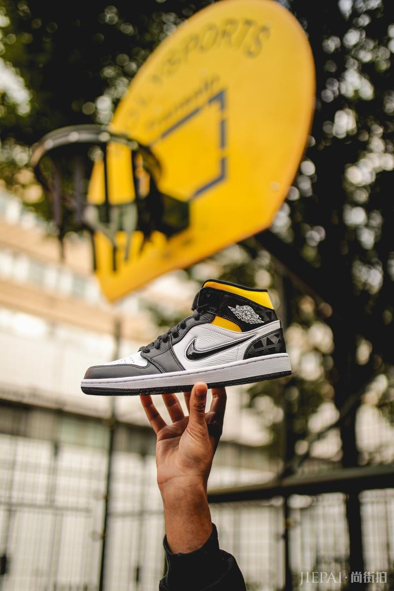1+1=4!这双期待已久的Air Jordan 1 Mid “Quai 54”终于要发售了!