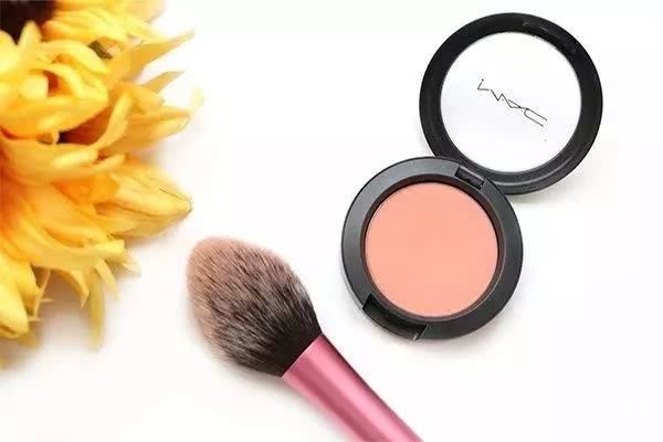 人间水蜜桃雪莉营业了！这个蜜桃妆真的会甜到心坎里！