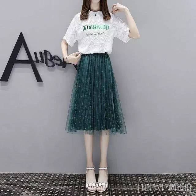 今年特特特特别流行这种初恋裙，时尚优雅还有小女人味