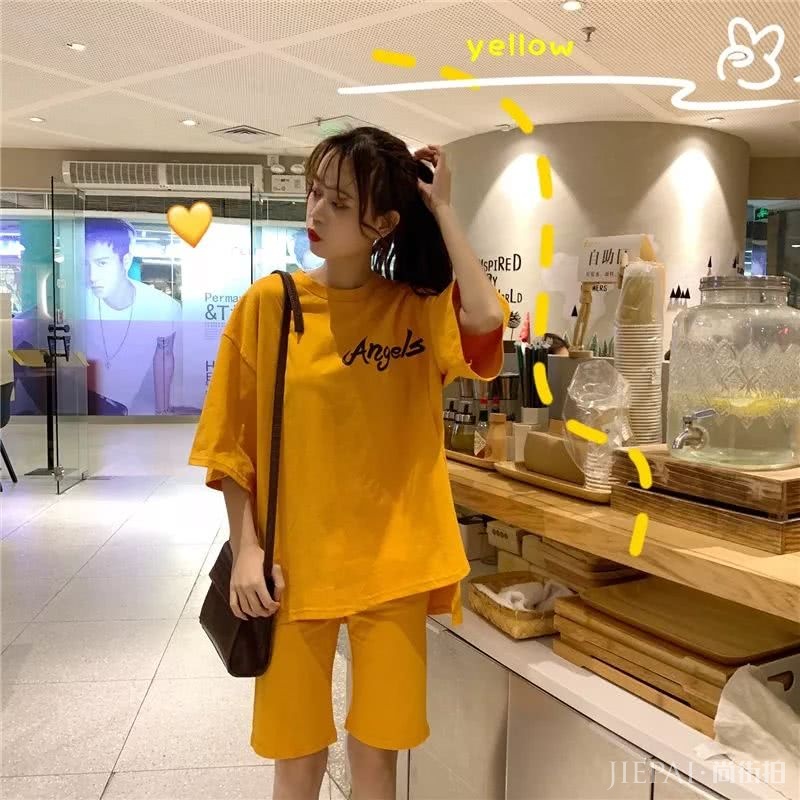 还在穿黑白灰?2019年夏天流行“果汁色”