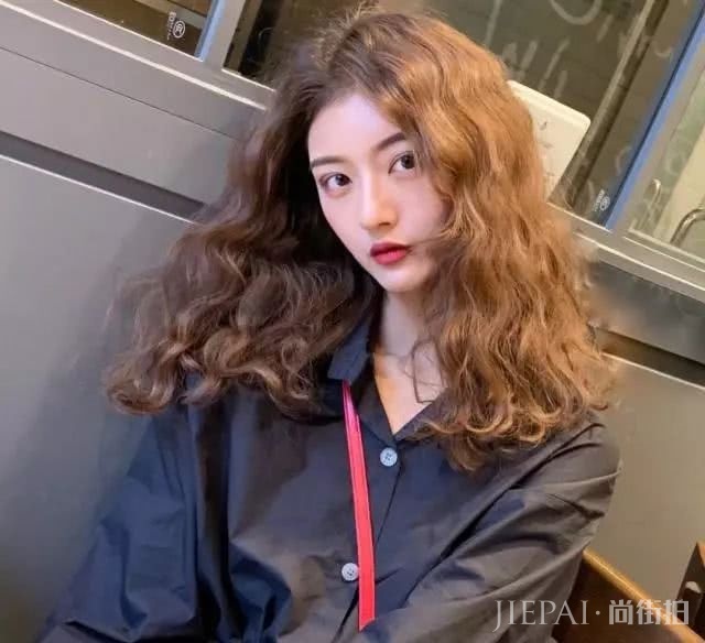 为啥有人烫发洋气，有人土气？这几个自带“土俗”气质，有你的吗