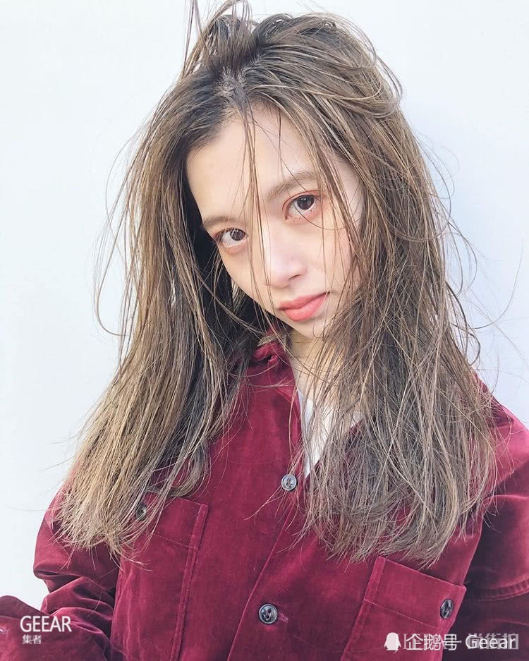 日本女生都爱上这个趋势,头发跟着这样染看起来就像自带闪光