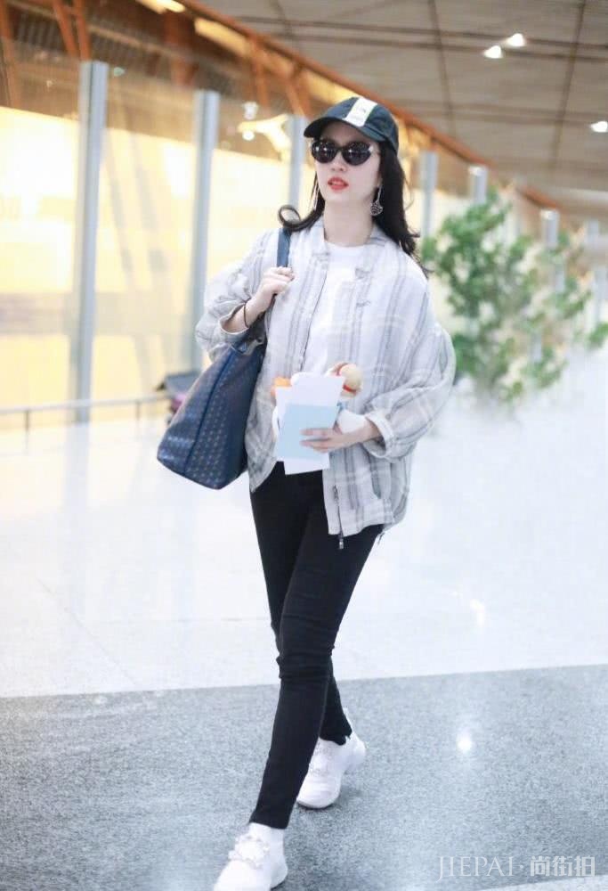 刘亦菲拿下顶奢代言，还和胡歌代言同一品牌，仙剑情侣或将合体？