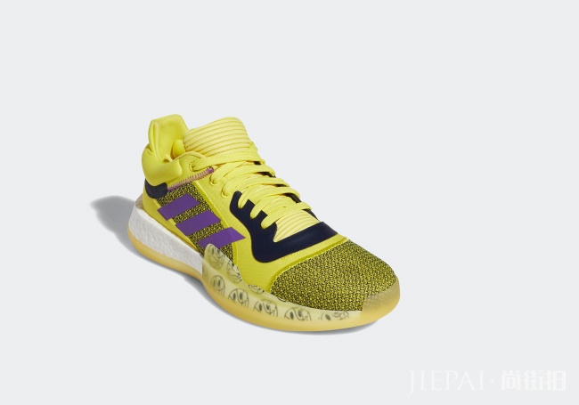 笑脸驰骋球场?adidas Marquee Boost Low新配色!