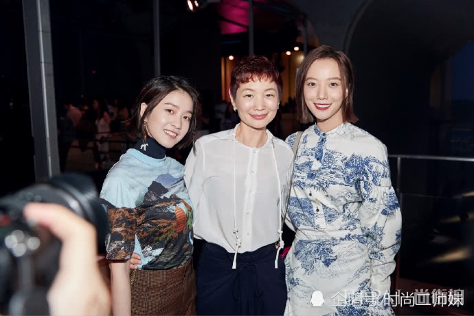 张雪迎孙怡同台比美,都是90后,一个摩登女郎,一个美成公主