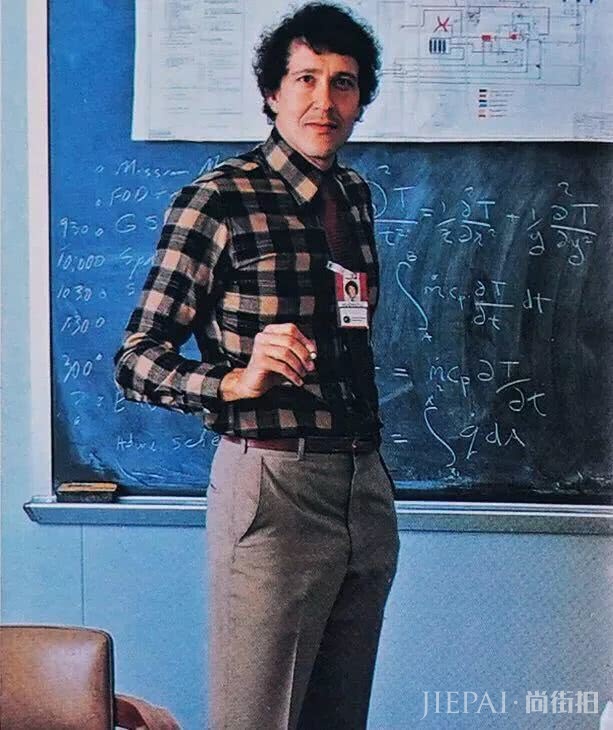 同样是透明匡威，或许它比 Virgil 那双更好看？