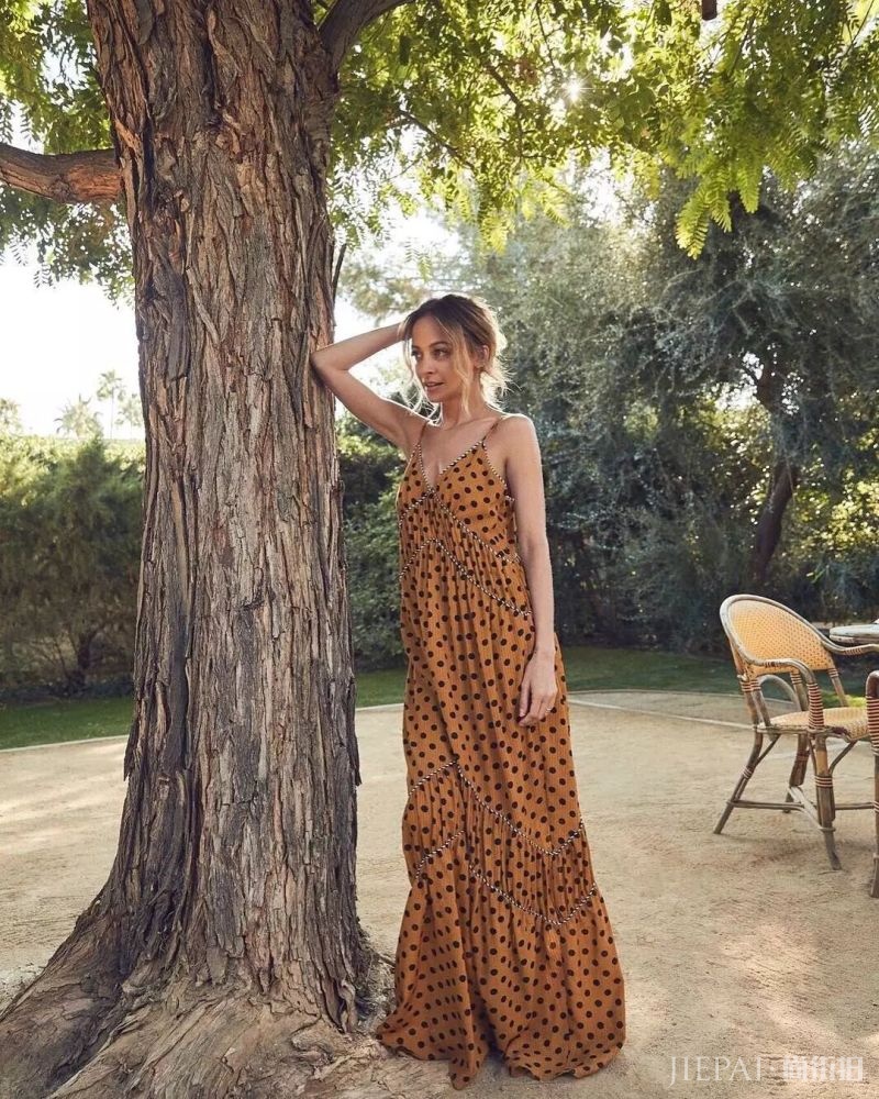 今年夏天最潮花裙子怎样挑选?学这3种方法就对了