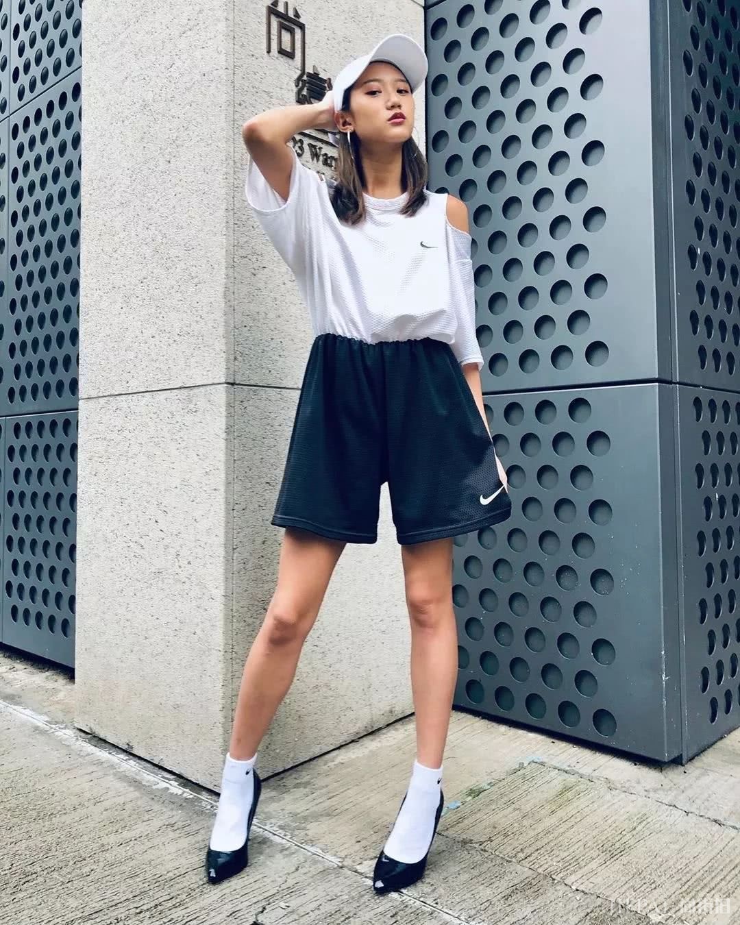 这条网红裤太时髦,女明星都爱人手一件!