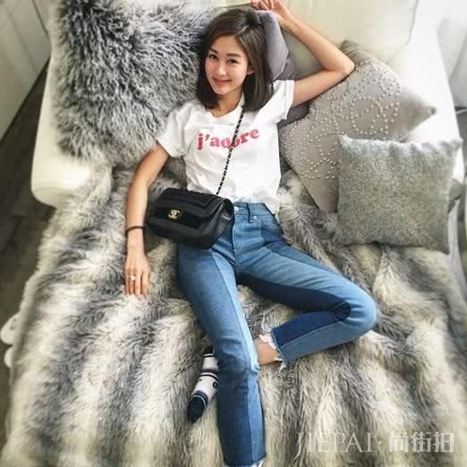 女孩子们今年夏天白T穿搭术在这,学会就能穿出新鲜感