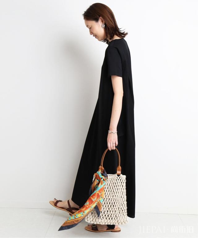 夏季修身感连衣裙跟时尚潮人这样选,轻松显瘦