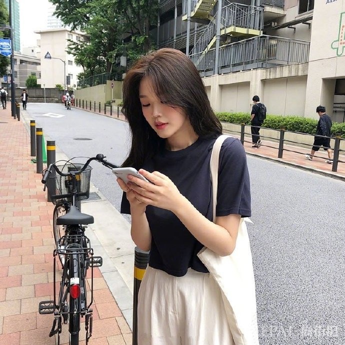 夏天这样搭配让你显瘦出街，不仅清爽还温柔有气质