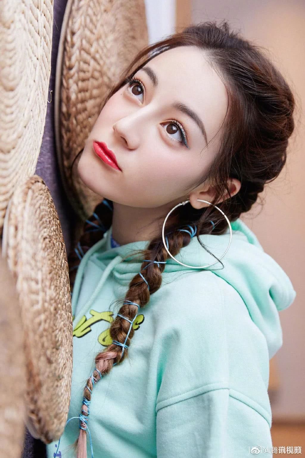 孟美岐的cos“猫女妆”简直绝了