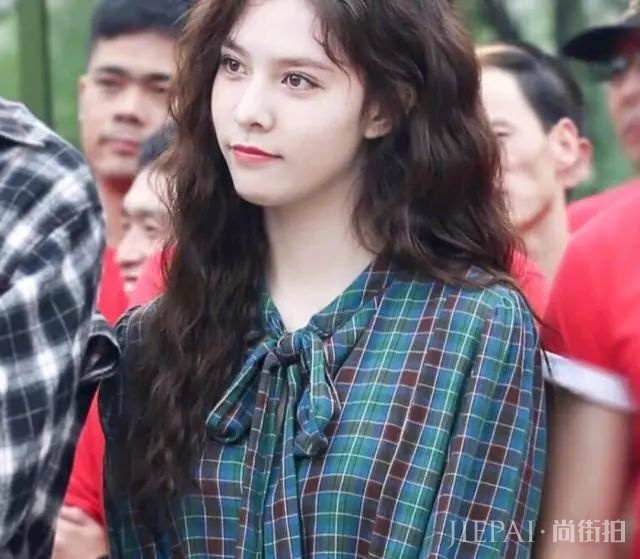 为啥有人烫发洋气，有人土气？这几个自带“土俗”气质，有你的吗