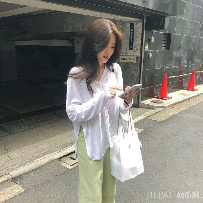 夏天这样搭配让你显瘦出街，不仅清爽还温柔有气质