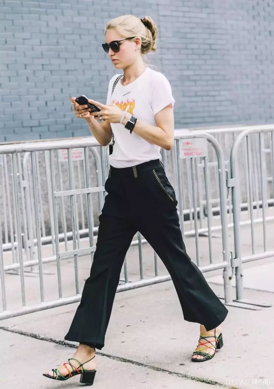T恤搭配阔腿裤,2019最省事的时尚套路
