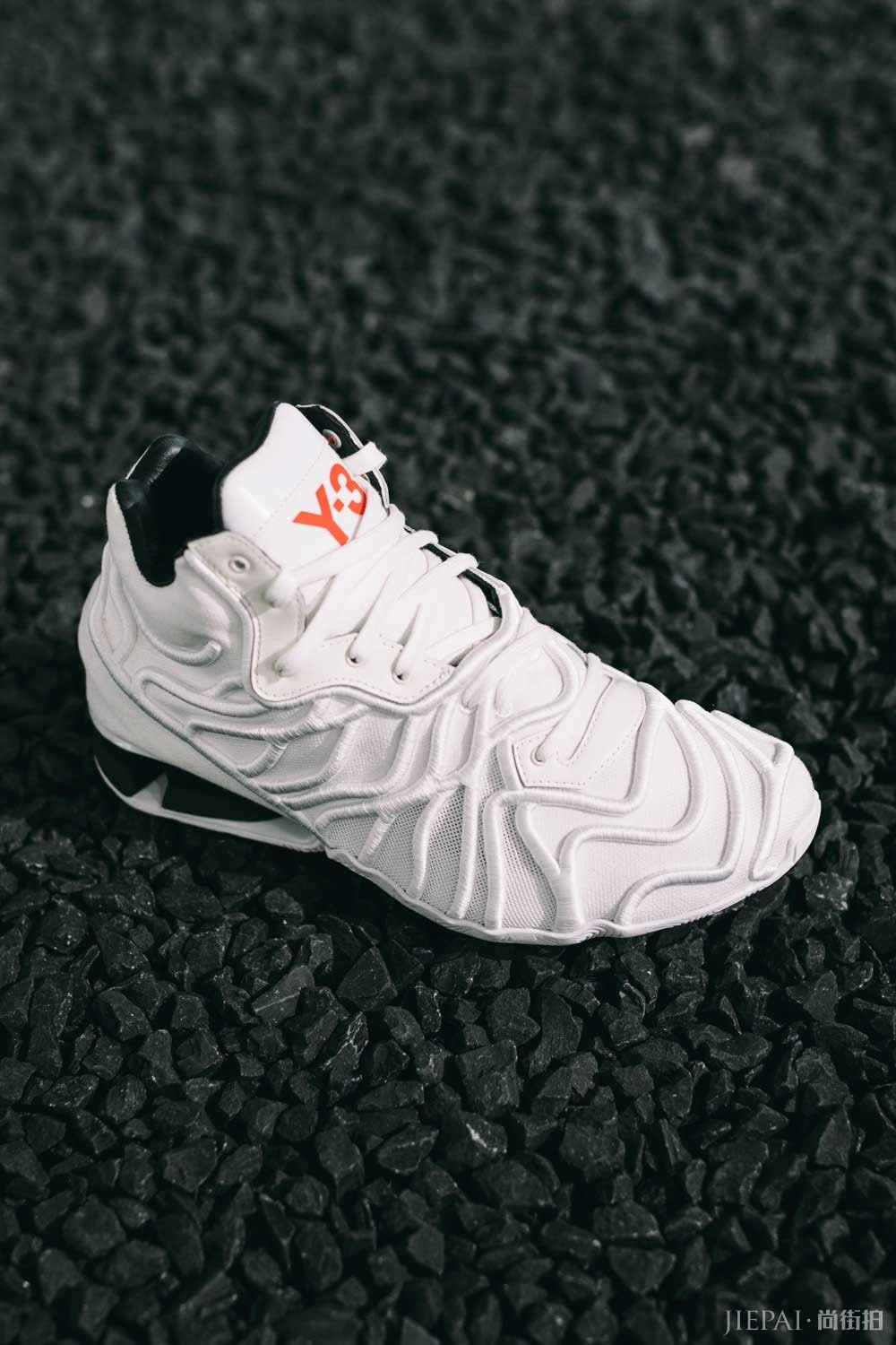 街头运动新主张！Y-3 2020春夏秀场鞋款直击！
