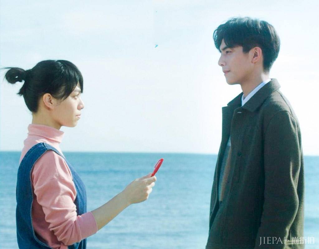 周冬雨《千与千寻》卖情怀仍拿冠军，宋威龙新作却票房口碑双扑街