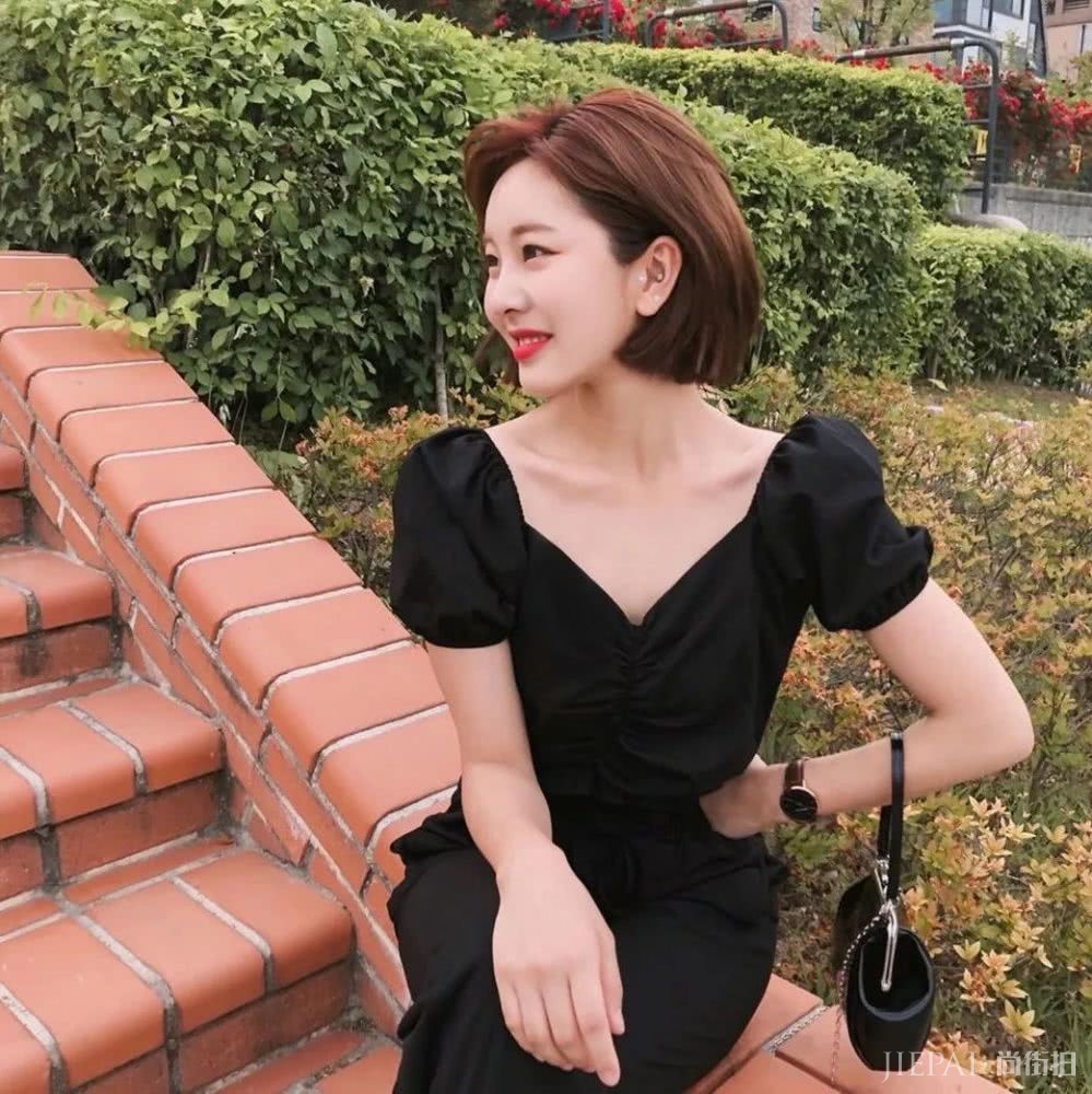 跟着ins上的短发小姐姐们学习夏日穿衣打扮