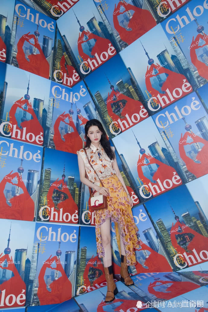 张雪迎孙怡同台比美,都是90后,一个摩登女郎,一个美成公主