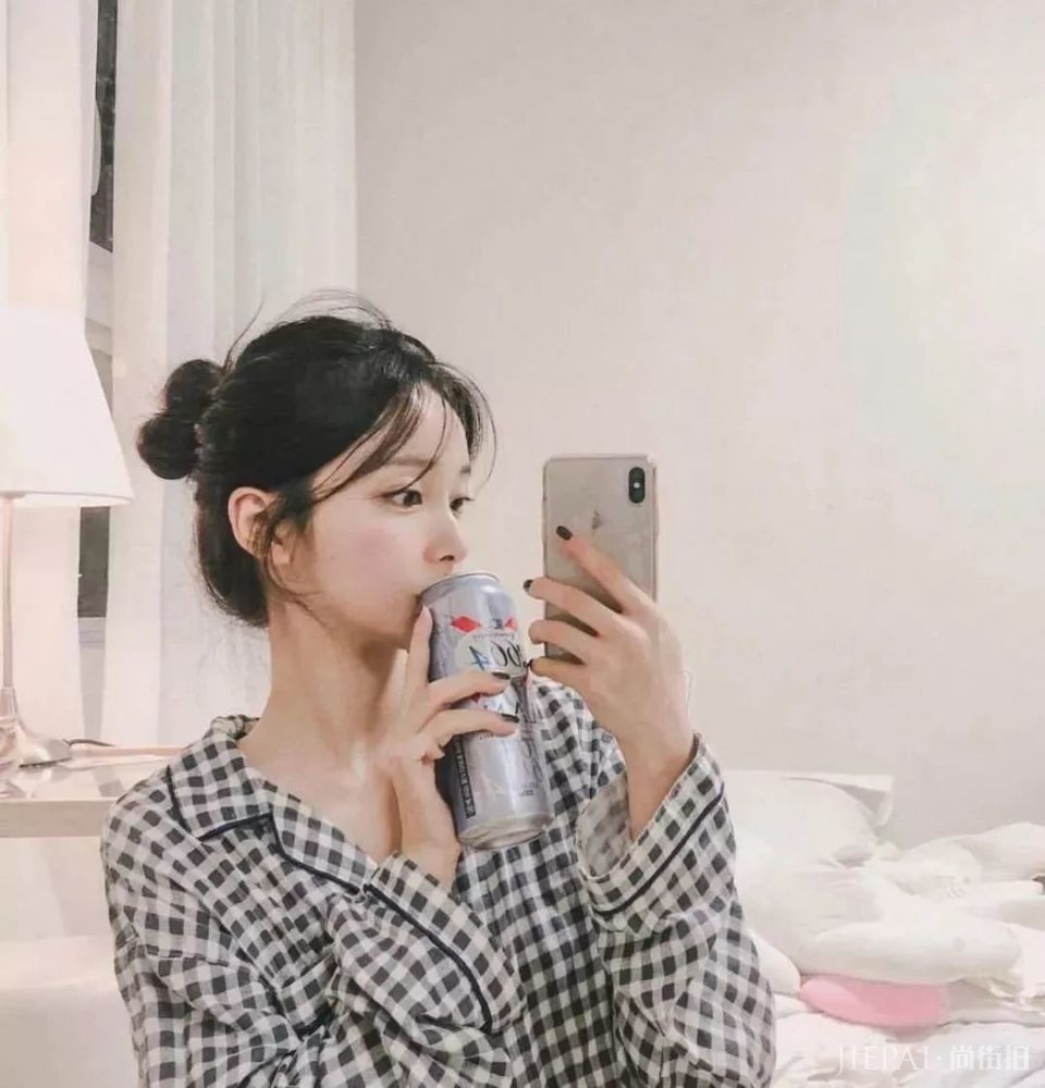 今夏最清爽的4款发型，戴上草帽美翻了