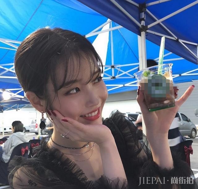 李知恩虽然只有162cm,却靠打扮硬穿出180的气场