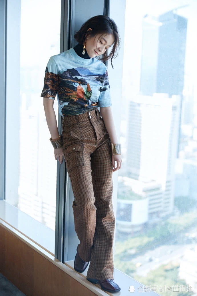 张雪迎孙怡同台比美,都是90后,一个摩登女郎,一个美成公主
