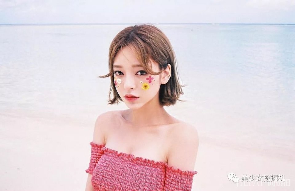 韩国林小宅,还撞脸天使宝贝的网红超甜少女,却顶着一张硅胶假脸