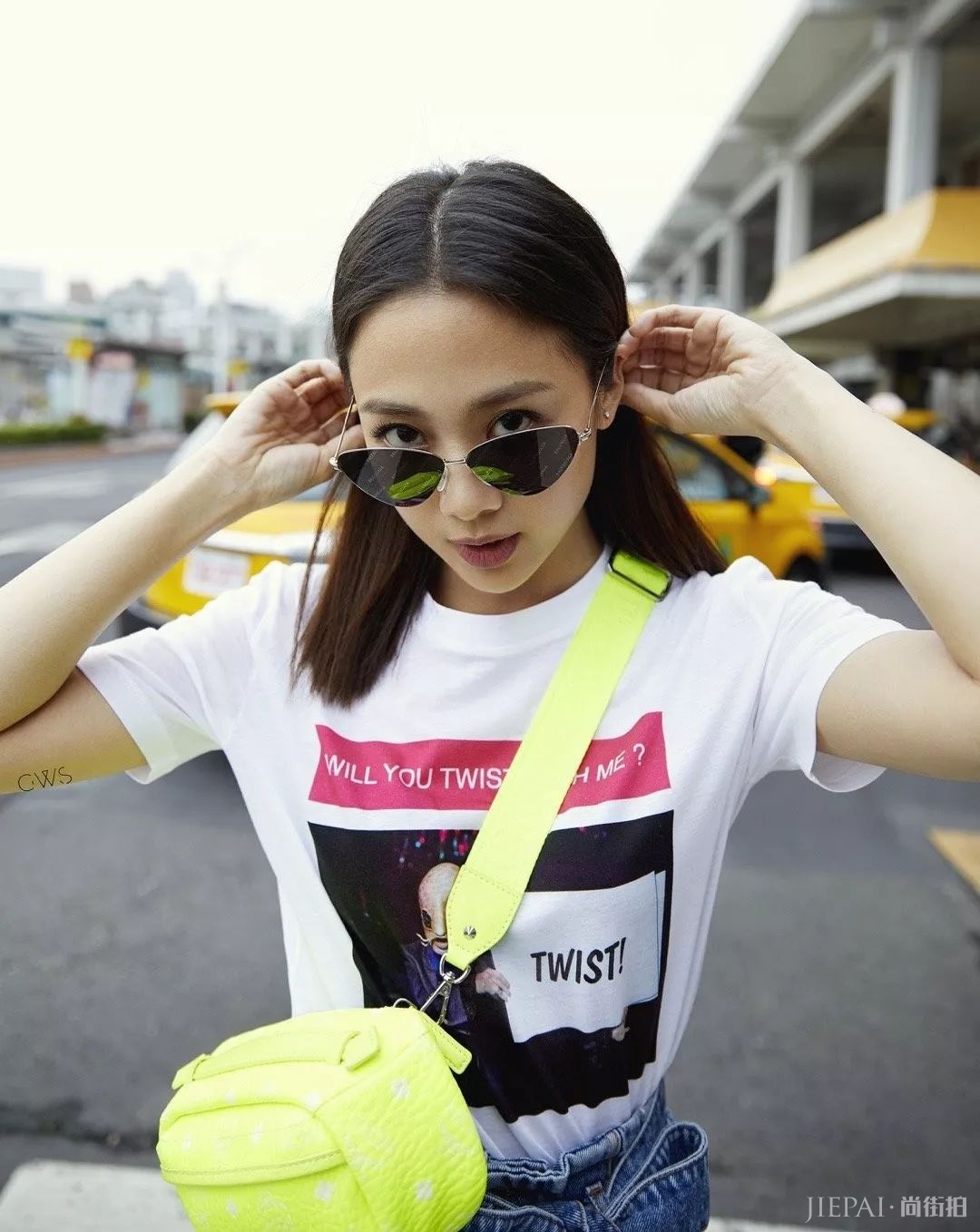 JENNIE、LISA都穿的这件内涵Tee,到底有多体面?